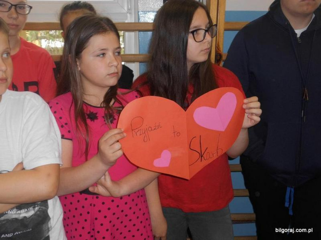 „Kolorowy dzień w Peru” w Szkole Podstawowej w Hedwiżynie (FOTO)