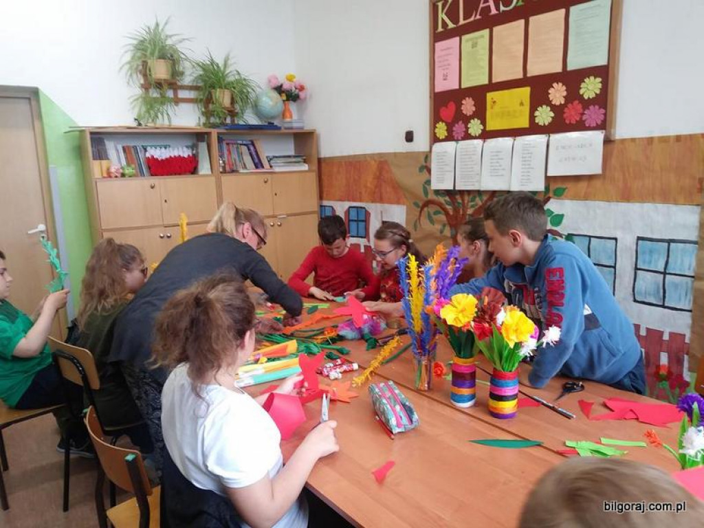 „Kolorowy dzień w Peru” w Szkole Podstawowej w Hedwiżynie (FOTO)