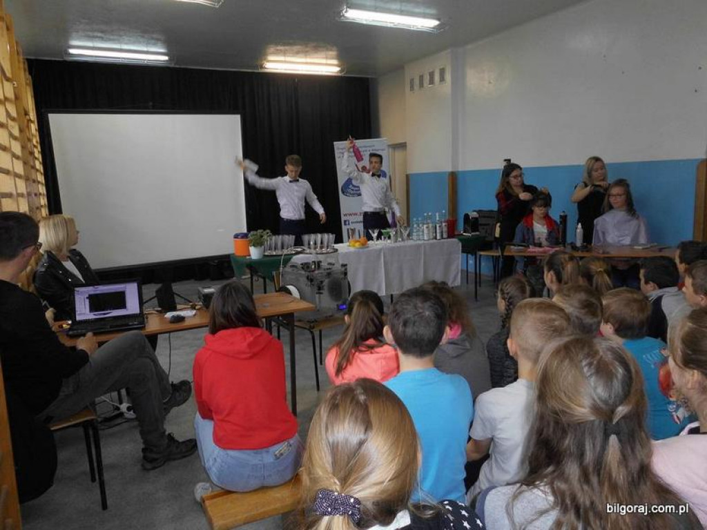 „Kolorowy dzień w Peru” w Szkole Podstawowej w Hedwiżynie (FOTO)