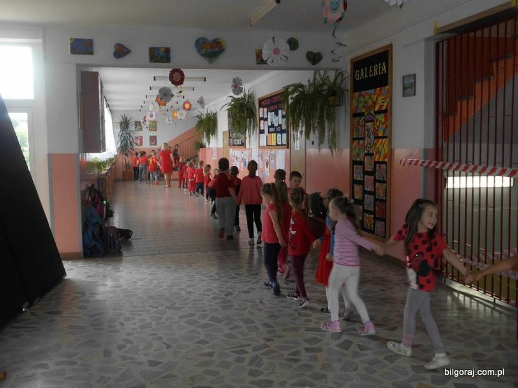 „Kolorowy dzień w Peru” w Szkole Podstawowej w Hedwiżynie (FOTO)