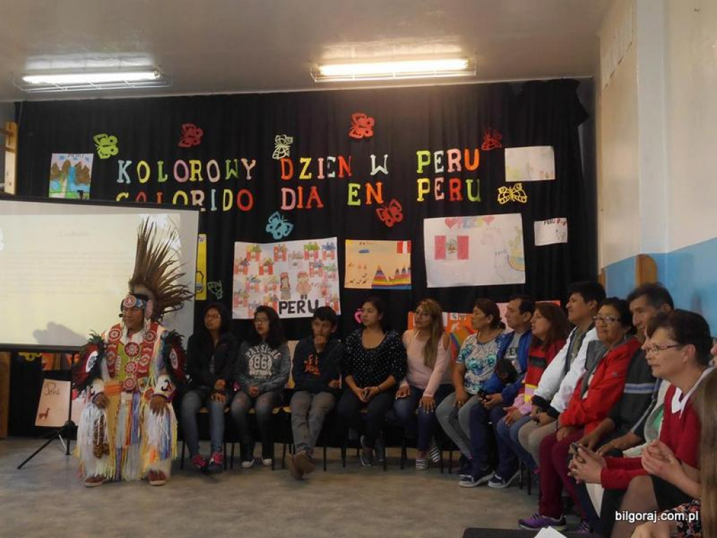 „Kolorowy dzień w Peru” w Szkole Podstawowej w Hedwiżynie (FOTO)