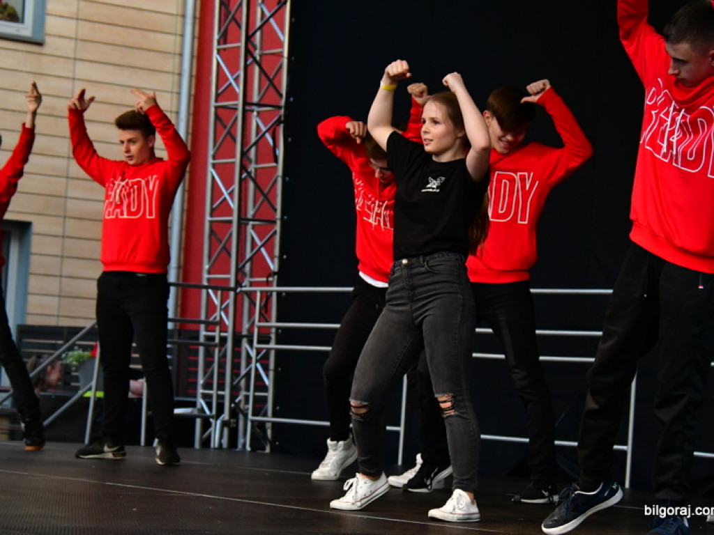 Ruszyły Dni Biłgoraja. Święto Miasta rozpoczęło się od tanecznego widowiska (FOTO)