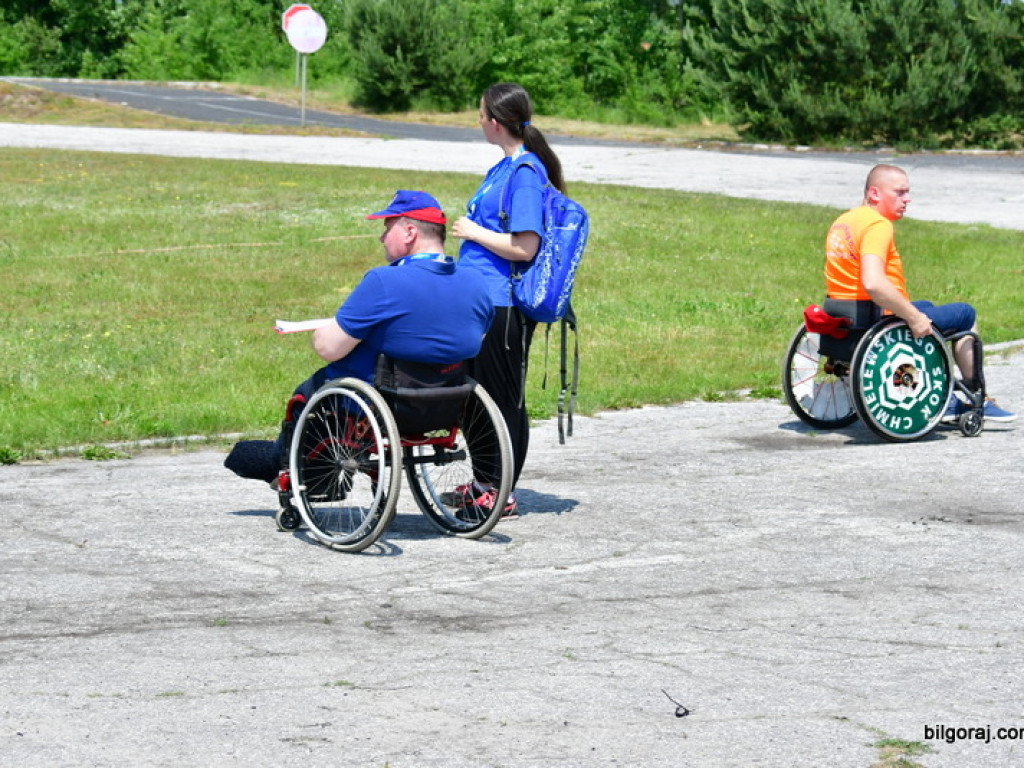 Beata Strzałka na integracyjnym pinkiku  osób niepełnosprawnych 