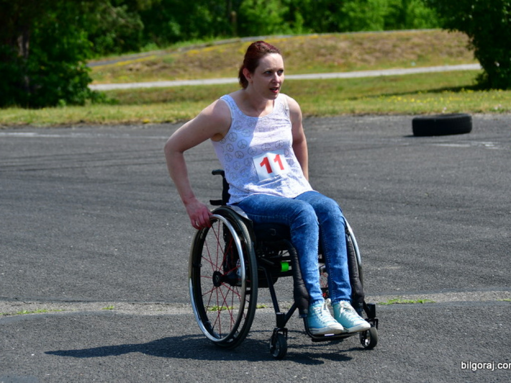 Beata Strzałka na integracyjnym pinkiku  osób niepełnosprawnych 