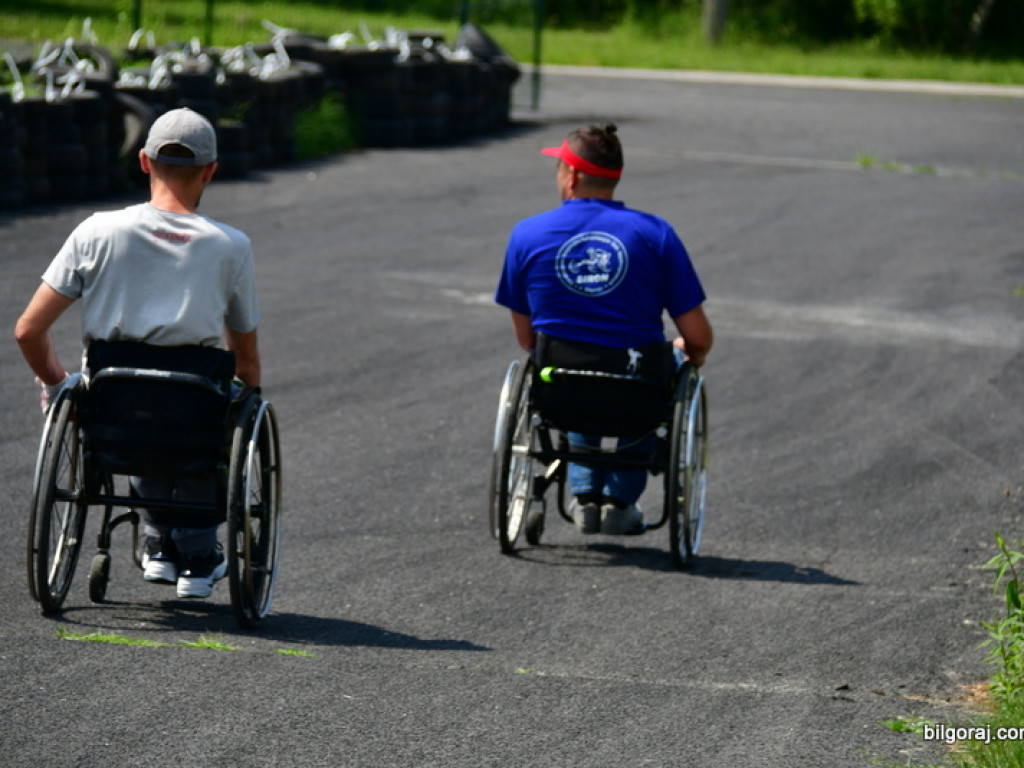 Beata Strzałka na integracyjnym pinkiku  osób niepełnosprawnych 