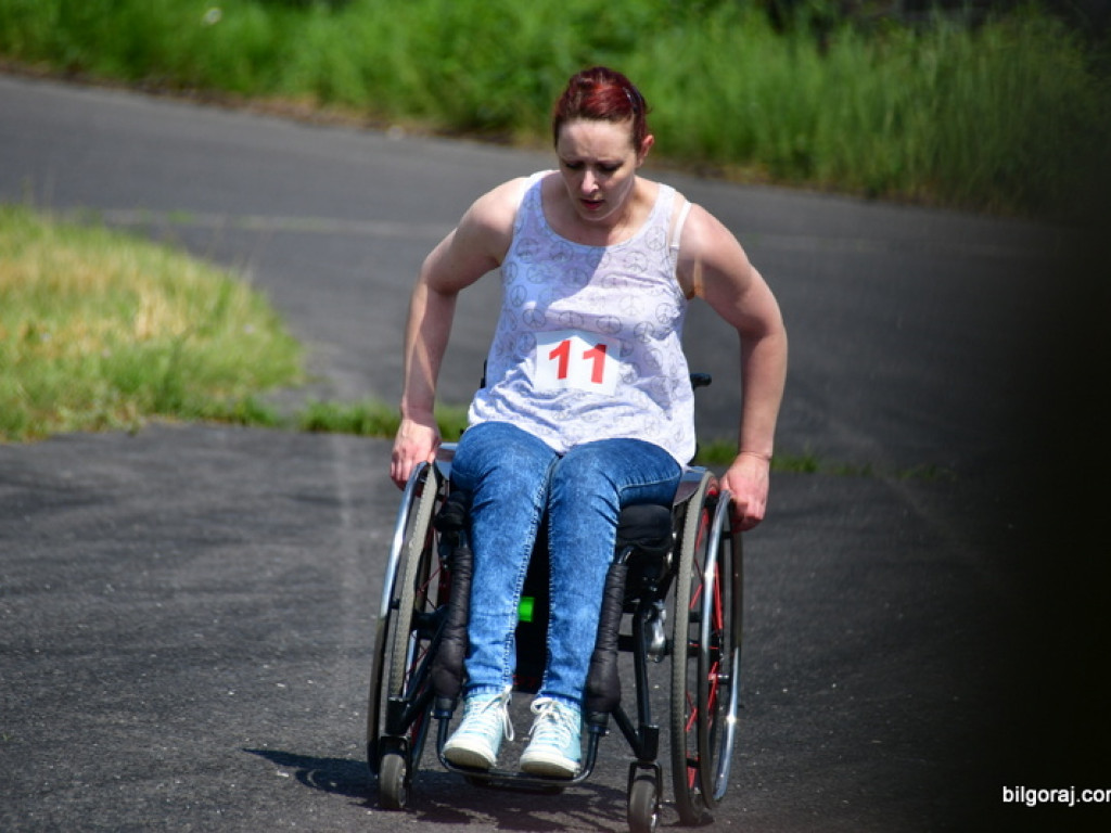 Beata Strzałka na integracyjnym pinkiku  osób niepełnosprawnych 