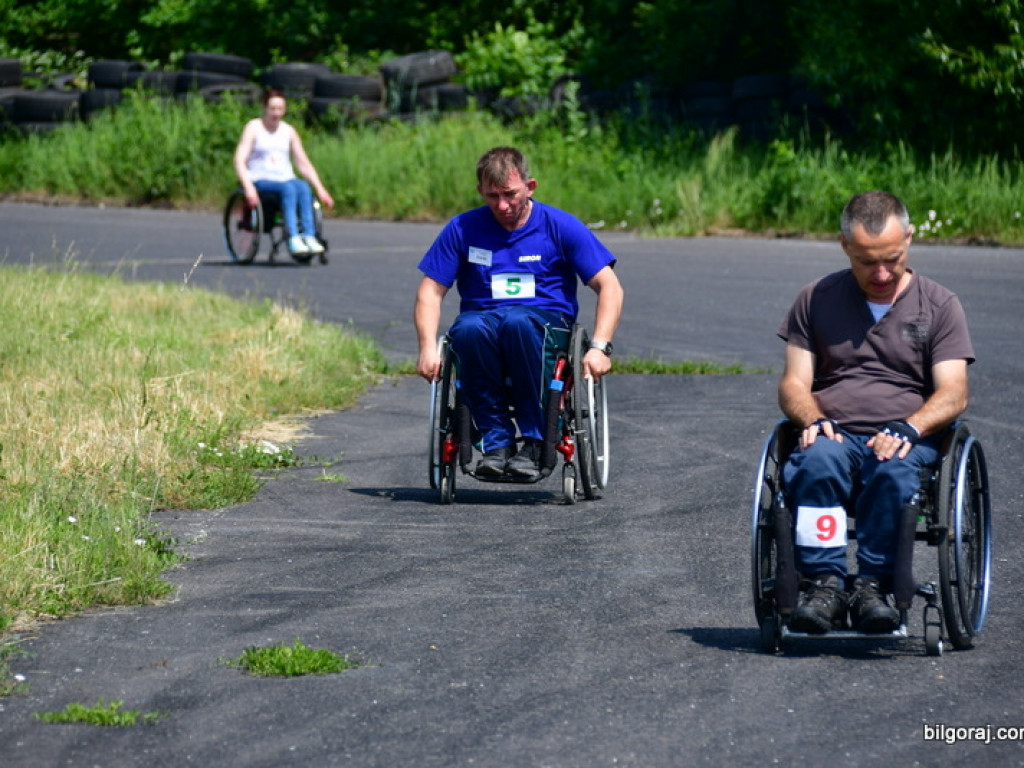 Beata Strzałka na integracyjnym pinkiku  osób niepełnosprawnych 
