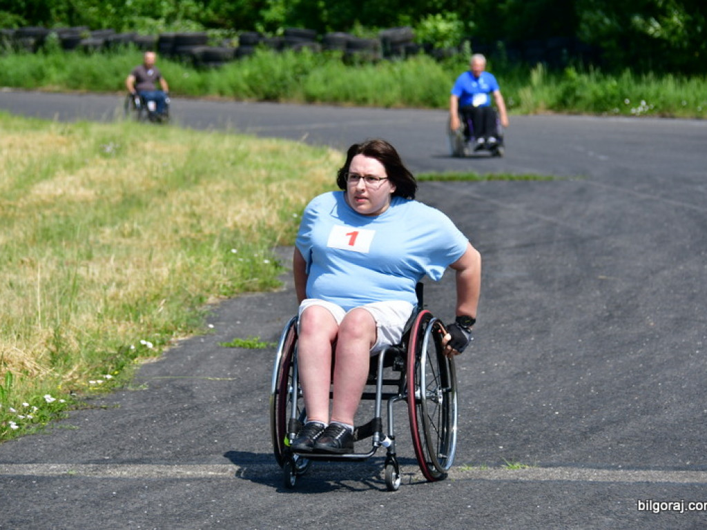 Beata Strzałka na integracyjnym pinkiku  osób niepełnosprawnych 