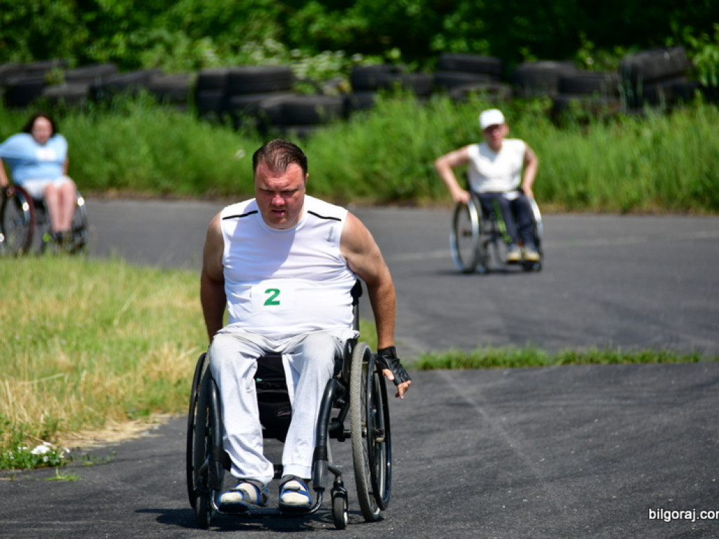 Beata Strzałka na integracyjnym pinkiku  osób niepełnosprawnych 