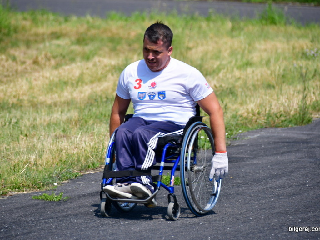 Beata Strzałka na integracyjnym pinkiku  osób niepełnosprawnych 