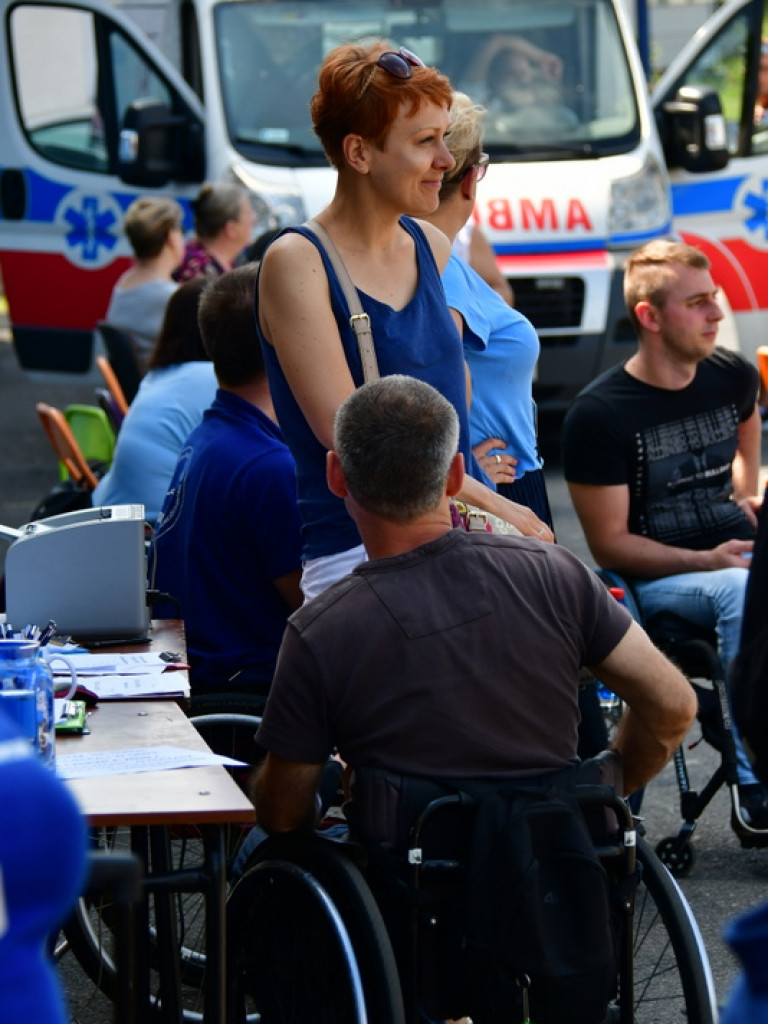 Beata Strzałka na integracyjnym pinkiku  osób niepełnosprawnych 