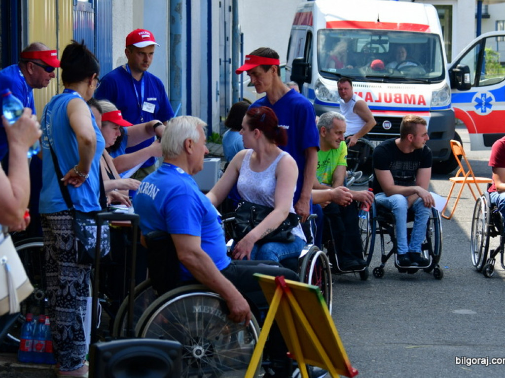 Beata Strzałka na integracyjnym pinkiku  osób niepełnosprawnych 