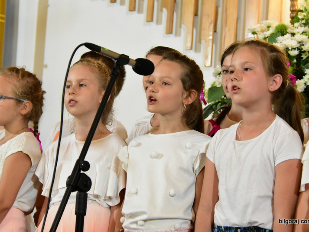 Festiwalowe zmagania małych artystów w Gromadzie. Dzieci śpiewały ku czci Maryi (FOTO, WYNIKI)