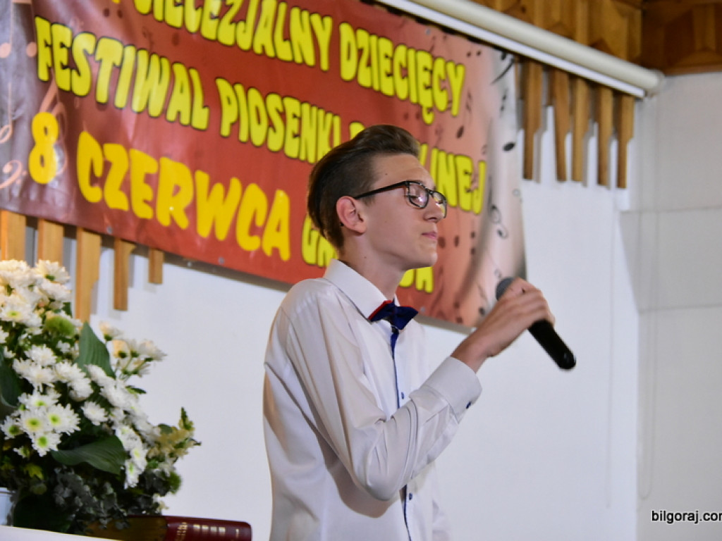 Festiwalowe zmagania małych artystów w Gromadzie. Dzieci śpiewały ku czci Maryi (FOTO, WYNIKI)