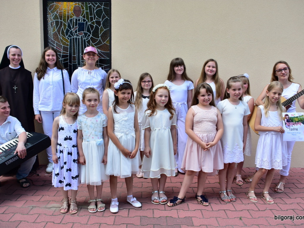 Festiwalowe zmagania małych artystów w Gromadzie. Dzieci śpiewały ku czci Maryi (FOTO, WYNIKI)
