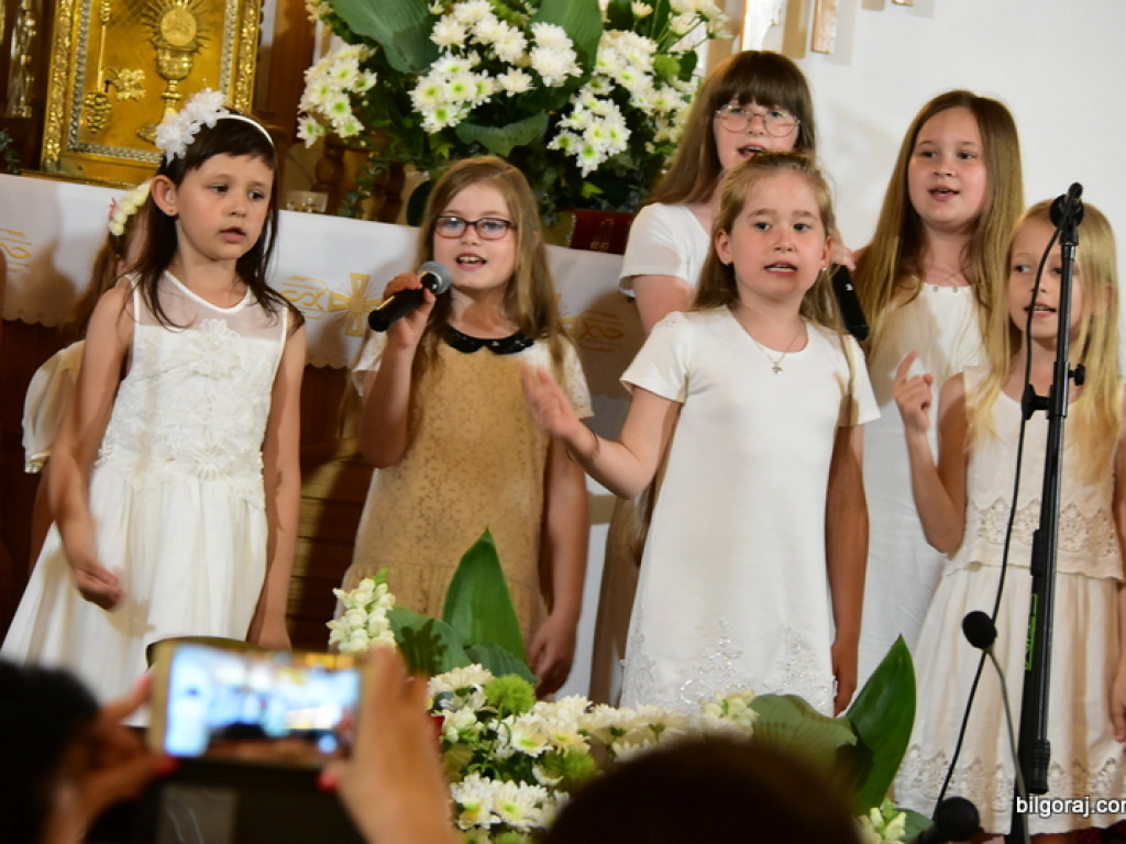 Festiwalowe zmagania małych artystów w Gromadzie. Dzieci śpiewały ku czci Maryi (FOTO, WYNIKI)