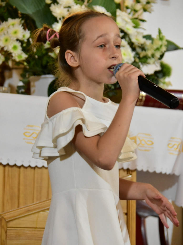 Festiwalowe zmagania małych artystów w Gromadzie. Dzieci śpiewały ku czci Maryi (FOTO, WYNIKI)