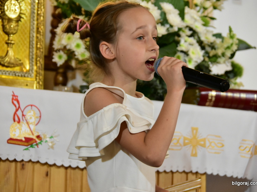 Festiwalowe zmagania małych artystów w Gromadzie. Dzieci śpiewały ku czci Maryi (FOTO, WYNIKI)