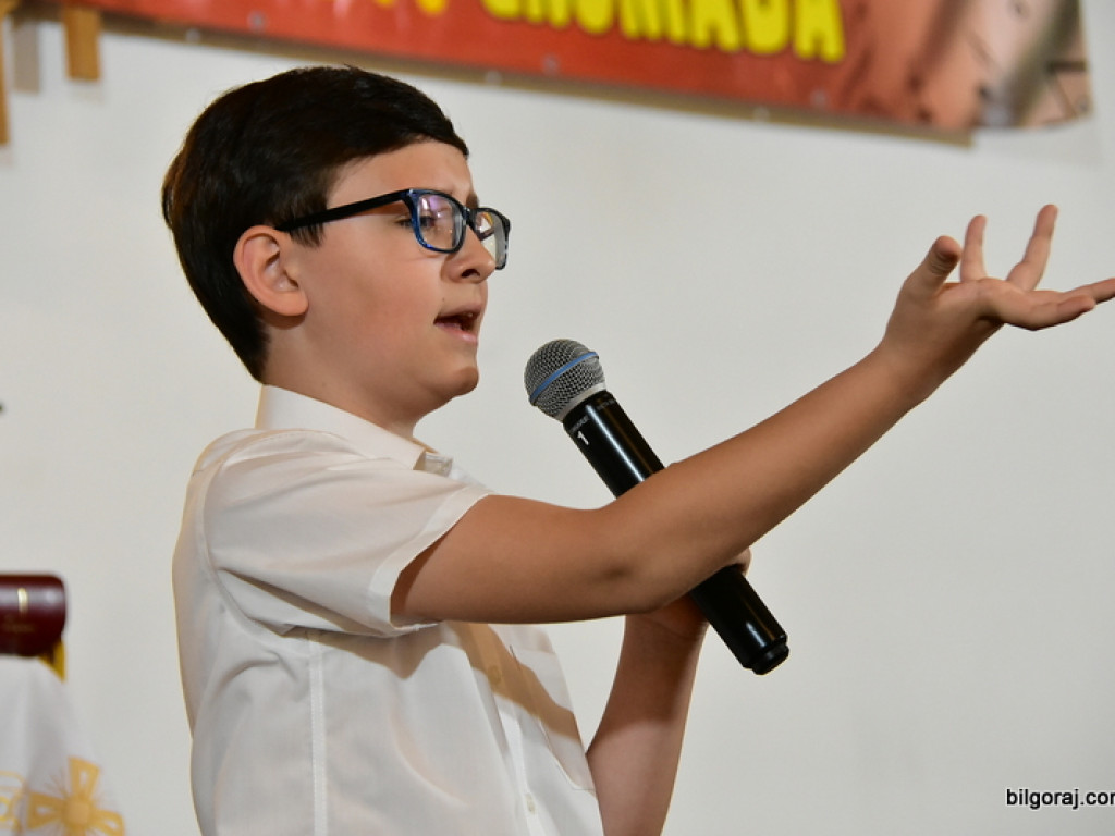 Festiwalowe zmagania małych artystów w Gromadzie. Dzieci śpiewały ku czci Maryi (FOTO, WYNIKI)