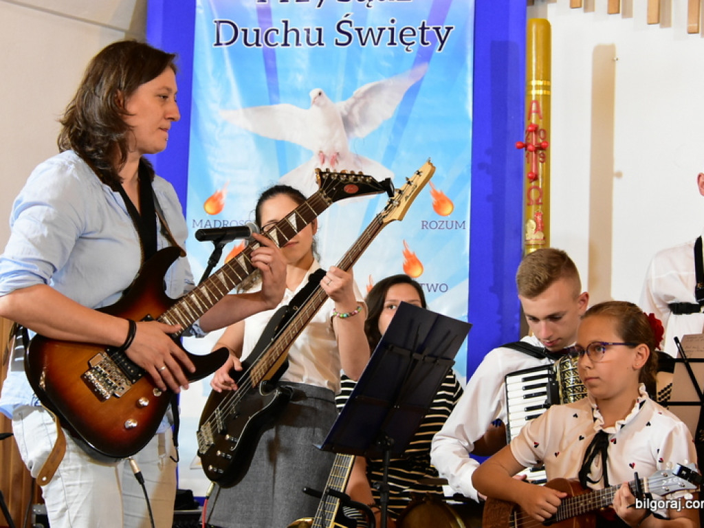 Festiwalowe zmagania małych artystów w Gromadzie. Dzieci śpiewały ku czci Maryi (FOTO, WYNIKI)