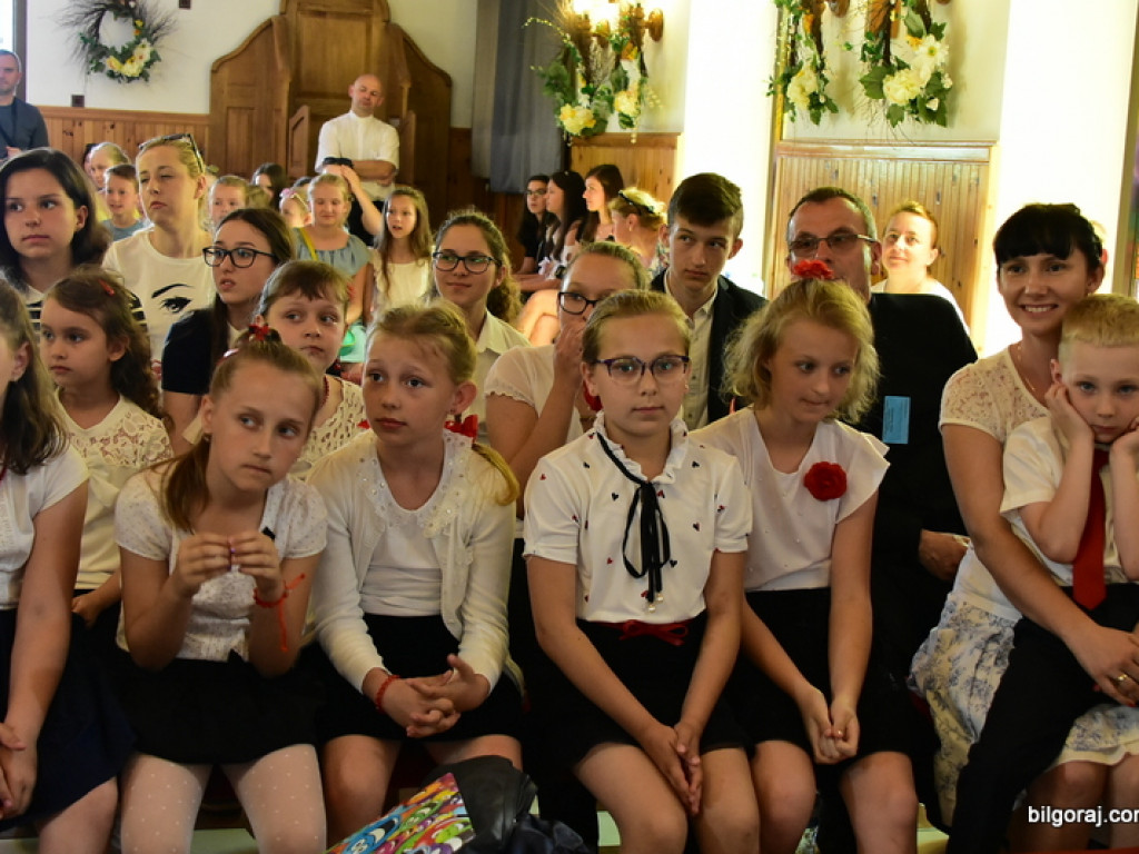 Festiwalowe zmagania małych artystów w Gromadzie. Dzieci śpiewały ku czci Maryi (FOTO, WYNIKI)