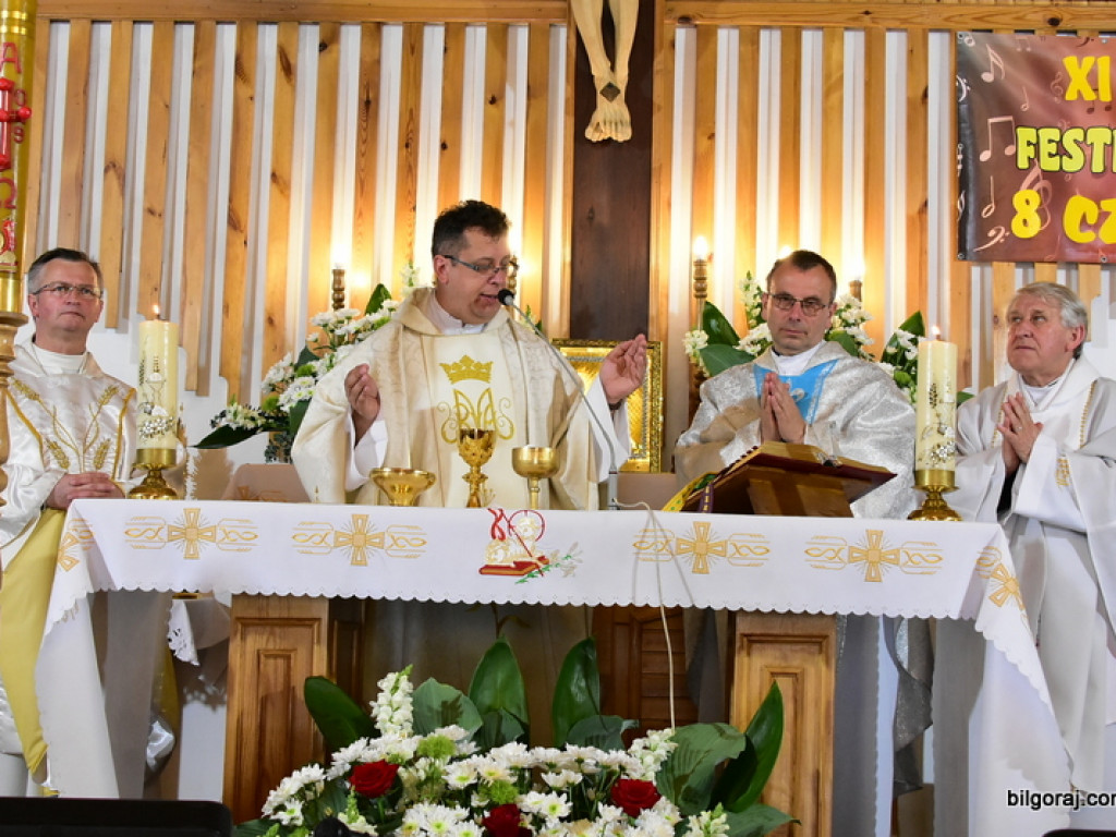 Festiwalowe zmagania małych artystów w Gromadzie. Dzieci śpiewały ku czci Maryi (FOTO, WYNIKI)