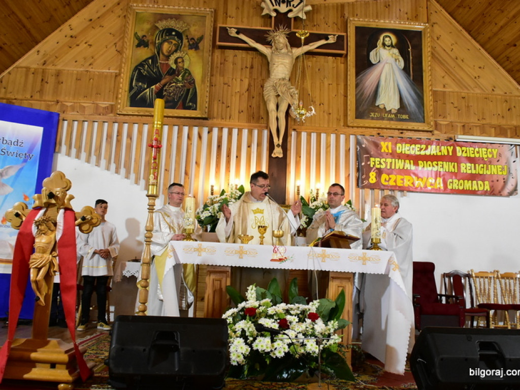 Festiwalowe zmagania małych artystów w Gromadzie. Dzieci śpiewały ku czci Maryi (FOTO, WYNIKI)