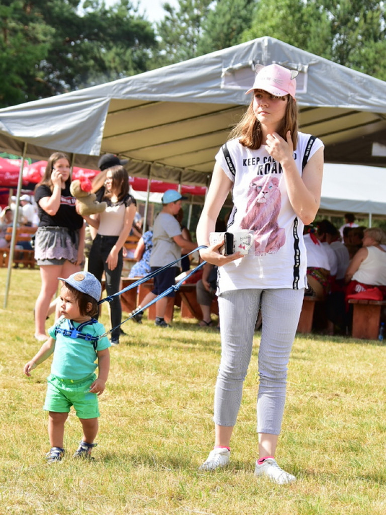 Ludowa muzyka, ginące zawody i puszczanie wianków, czyli Festiwal Sztuki Ludowej 