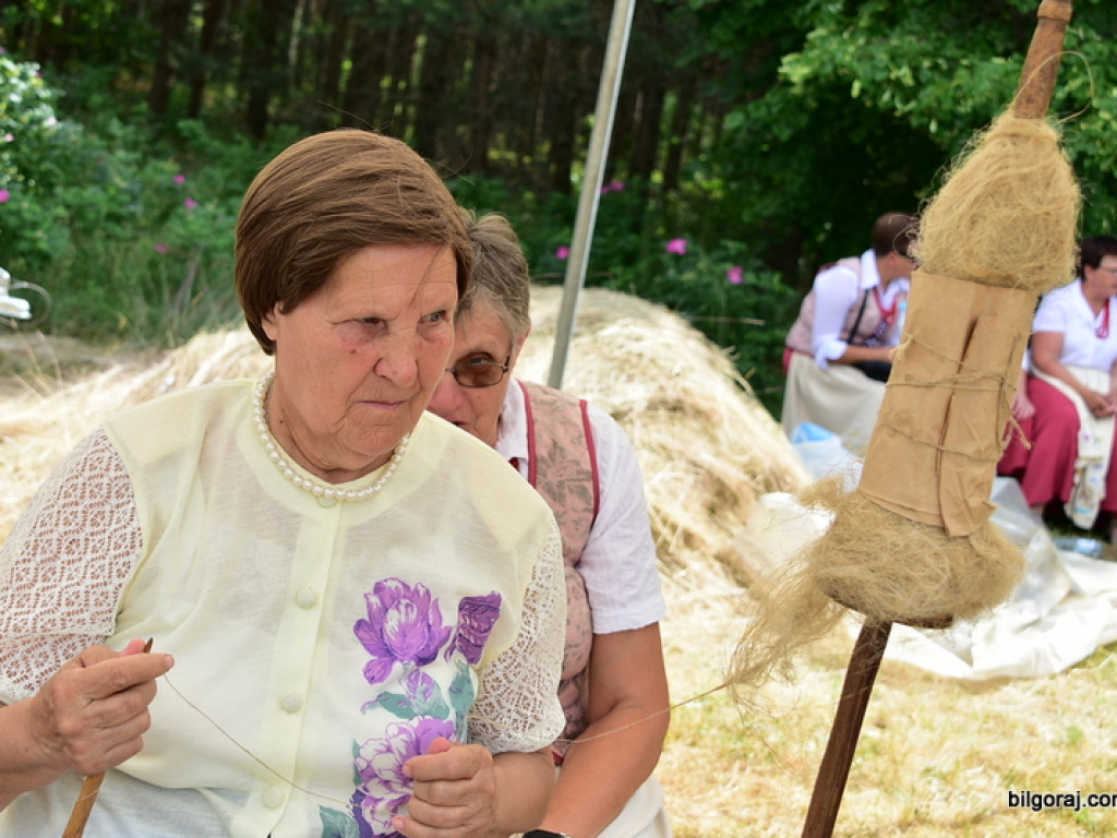 Ludowa muzyka, ginące zawody i puszczanie wianków, czyli Festiwal Sztuki Ludowej 