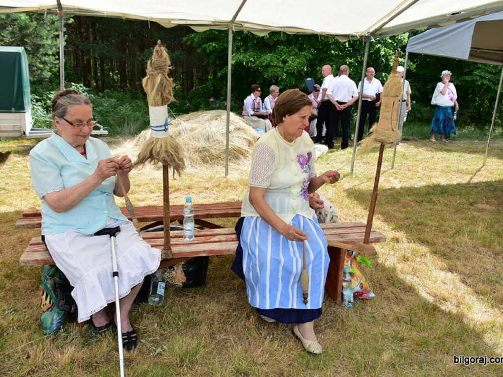 Ludowa muzyka, ginące zawody i puszczanie wianków, czyli Festiwal Sztuki Ludowej 