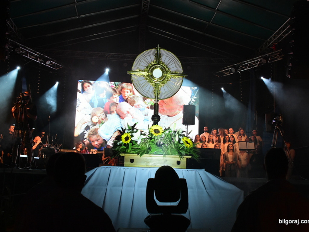 Koncert chwały na podsumowanie Uroczystości Bożego Ciała (FOTO, VIDEO)