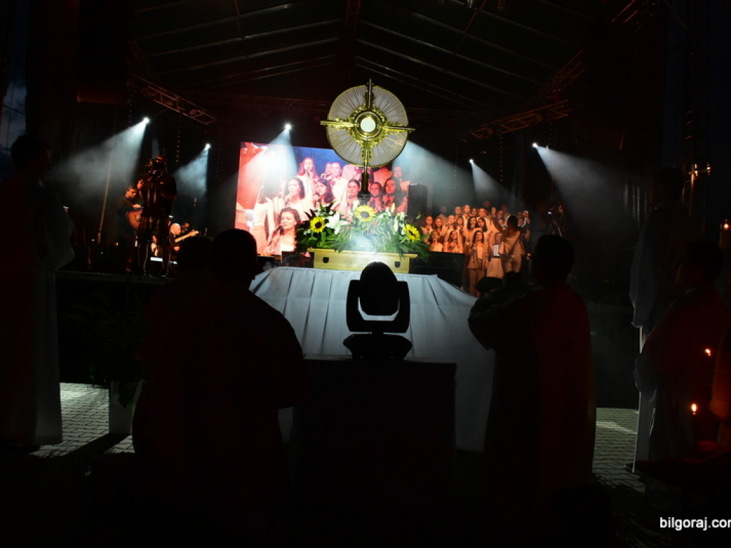 Koncert chwały na podsumowanie Uroczystości Bożego Ciała (FOTO, VIDEO)