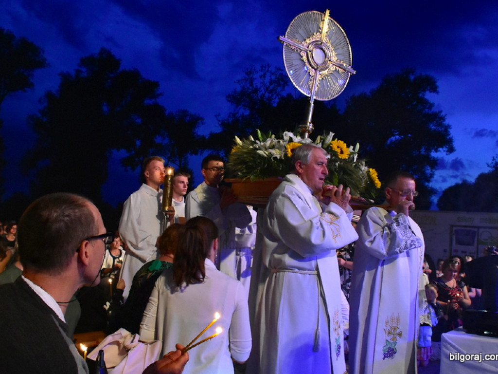 Koncert chwały na podsumowanie Uroczystości Bożego Ciała (FOTO, VIDEO)