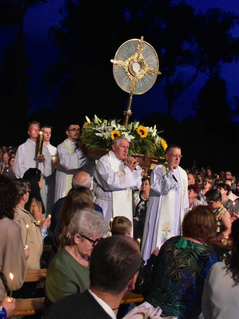 Koncert chwały na podsumowanie Uroczystości Bożego Ciała (FOTO, VIDEO)