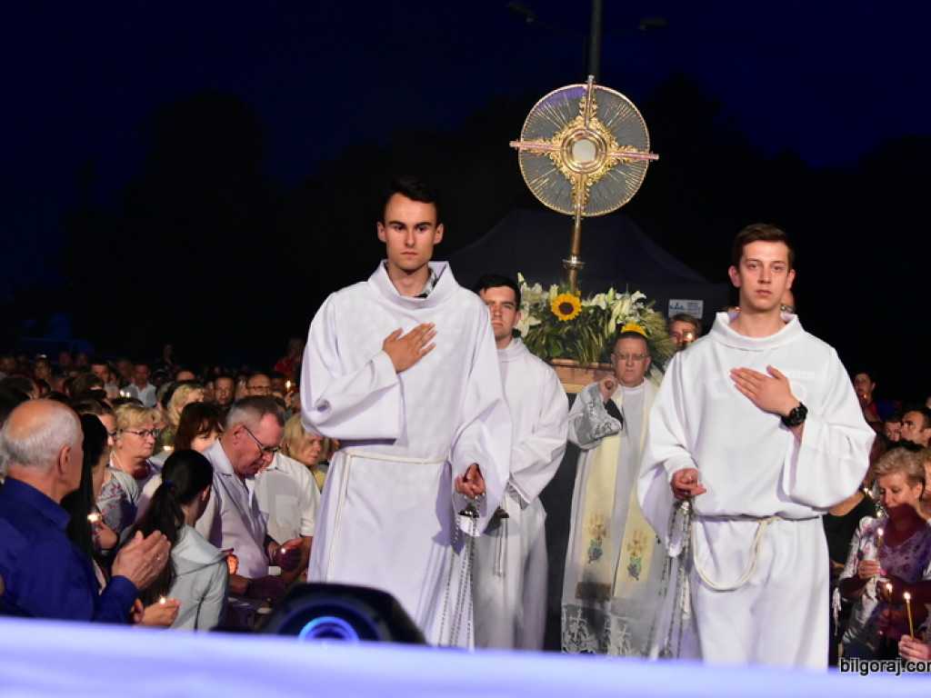 Koncert chwały na podsumowanie Uroczystości Bożego Ciała (FOTO, VIDEO)