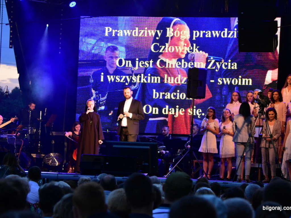 Koncert chwały na podsumowanie Uroczystości Bożego Ciała (FOTO, VIDEO)
