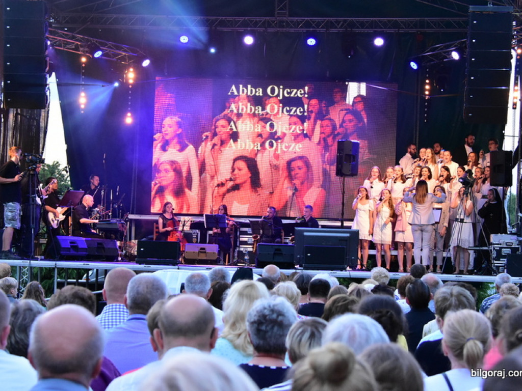 Koncert chwały na podsumowanie Uroczystości Bożego Ciała (FOTO, VIDEO)