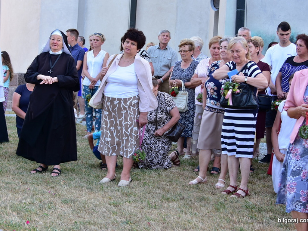 Oktawa Bożego Ciała. Wierni w procesjach do czterech ołtarzy i święcenie wianków (FOTO)
