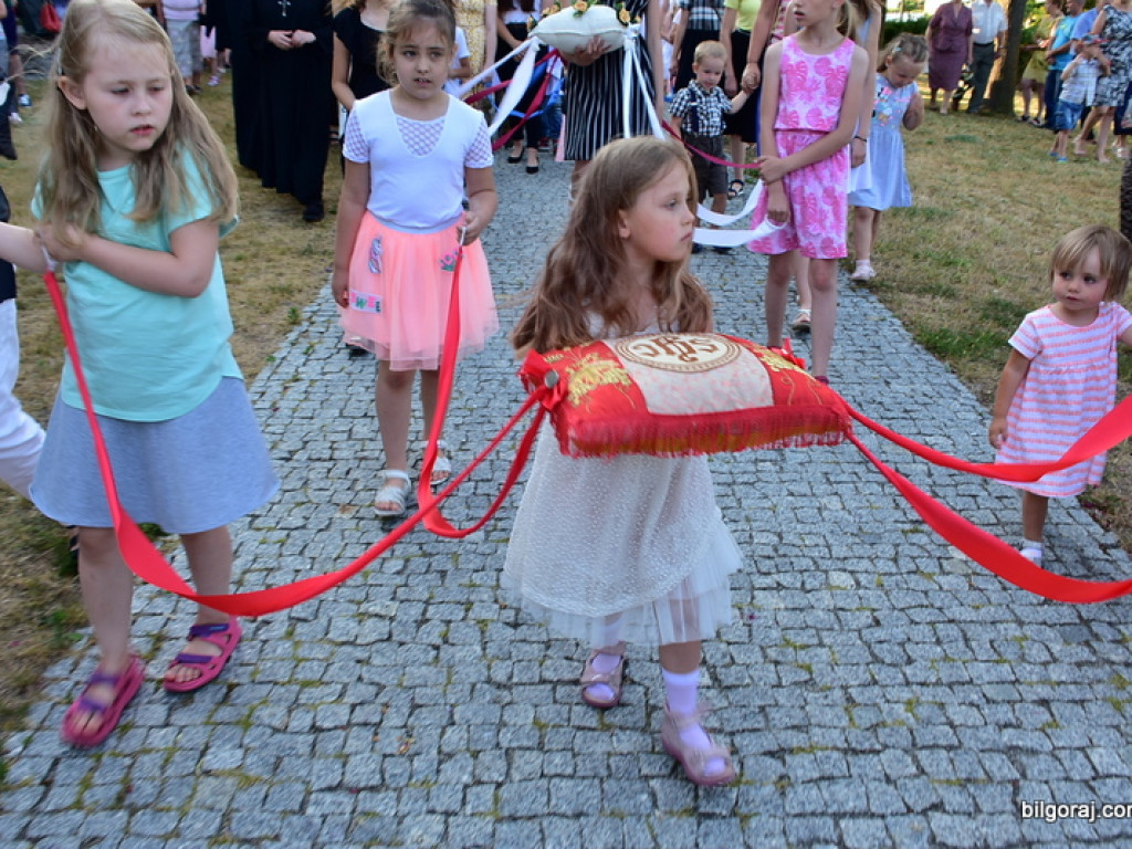Oktawa Bożego Ciała. Wierni w procesjach do czterech ołtarzy i święcenie wianków (FOTO)