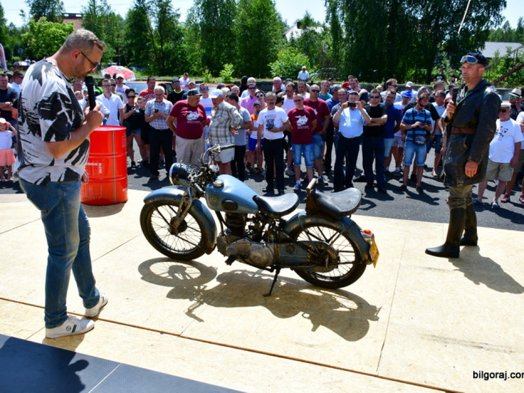 Zabytki i klasyki motoryzacji na zlocie w Biłgoraju (FOTO)