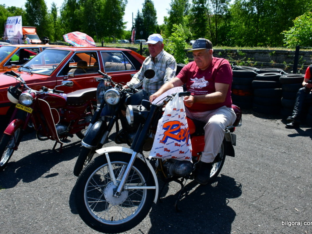 Zabytki i klasyki motoryzacji na zlocie w Biłgoraju (FOTO)