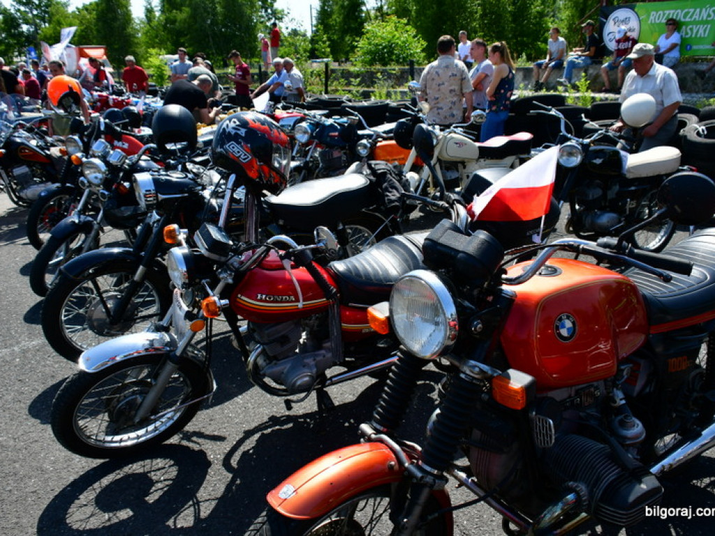 Zabytki i klasyki motoryzacji na zlocie w Biłgoraju (FOTO)
