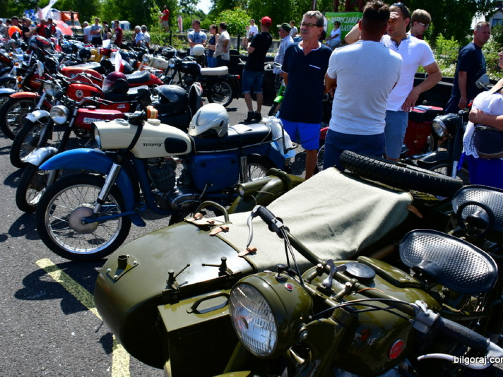 Zabytki i klasyki motoryzacji na zlocie w Biłgoraju (FOTO)