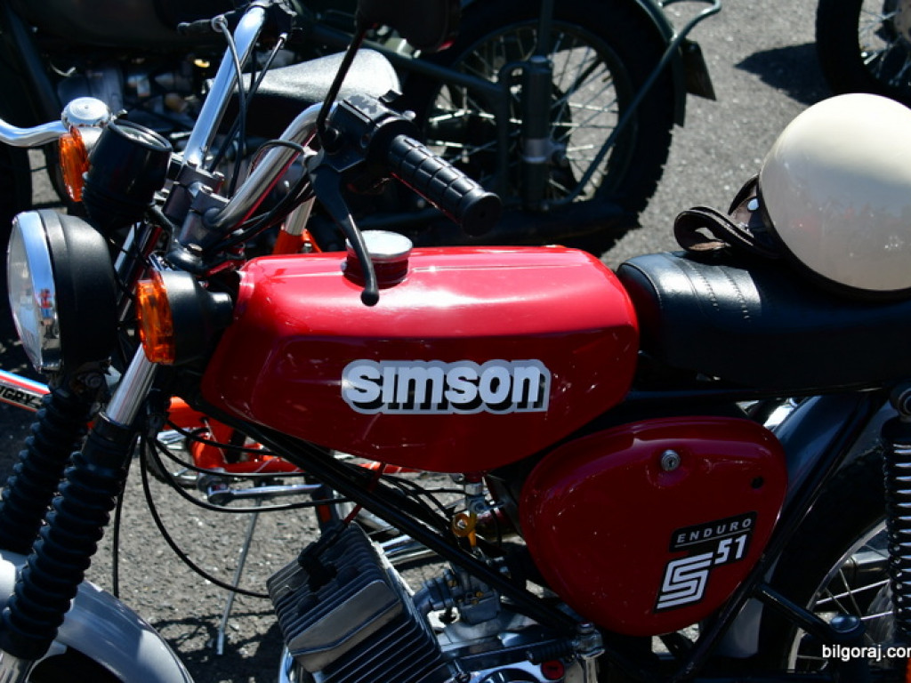 Zabytki i klasyki motoryzacji na zlocie w Biłgoraju (FOTO)