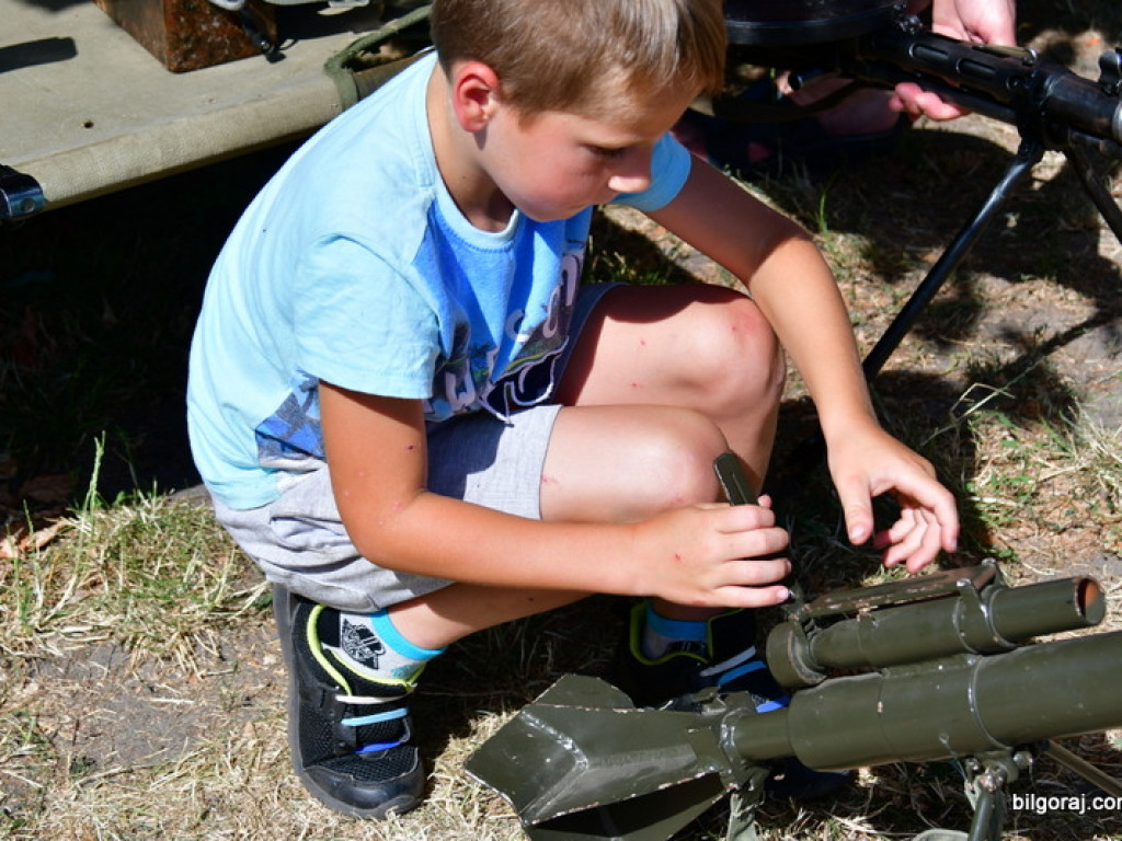 Piknik militarny w ramach obchodów 75. rocznicy mordu partyzantów w lesie Rapy (FOTO)
