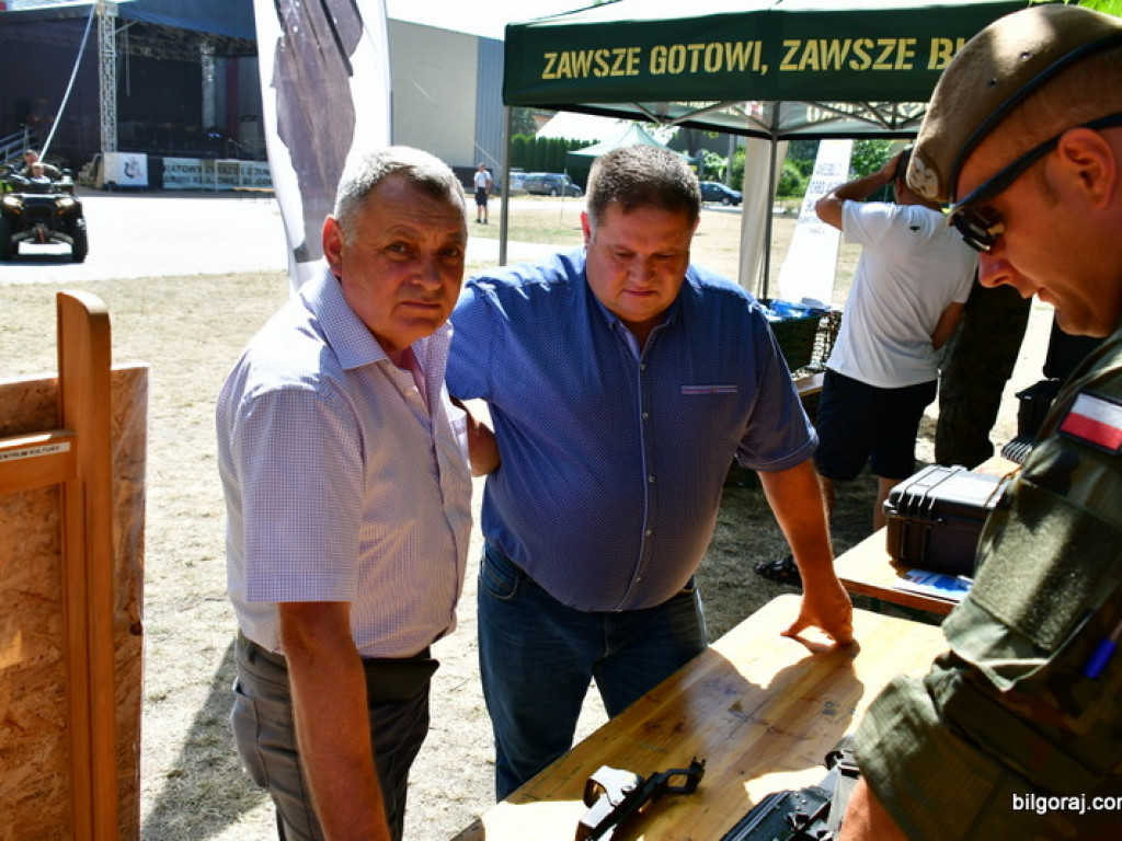 Piknik militarny w ramach obchodów 75. rocznicy mordu partyzantów w lesie Rapy (FOTO)