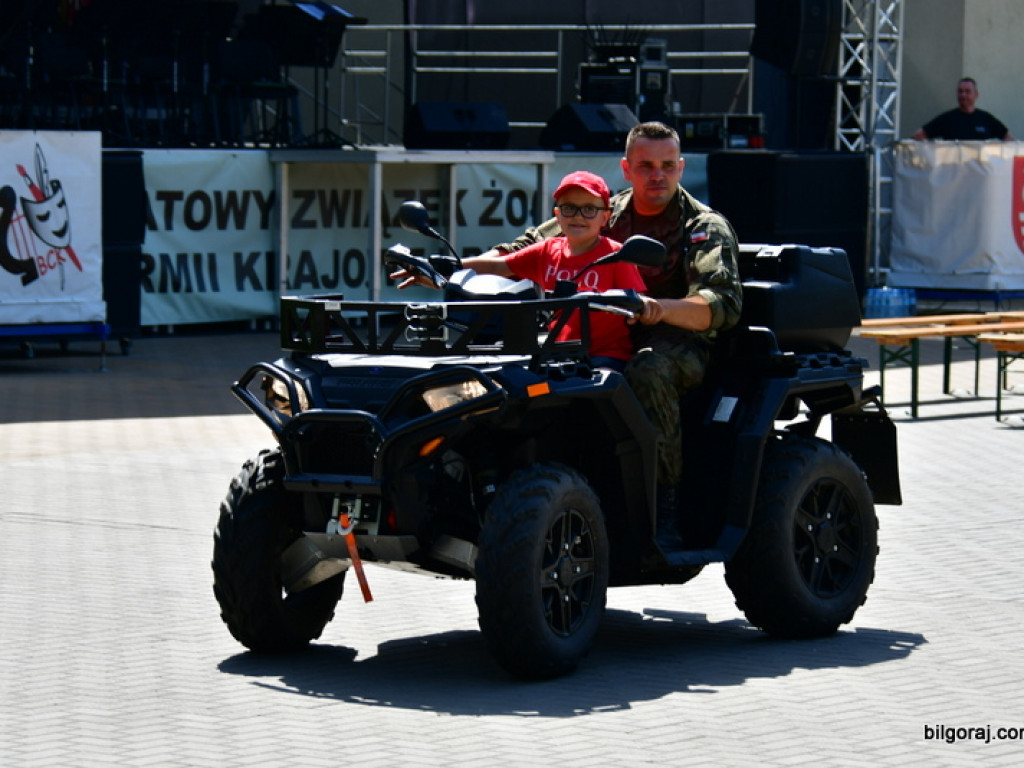 Piknik militarny w ramach obchodów 75. rocznicy mordu partyzantów w lesie Rapy (FOTO)
