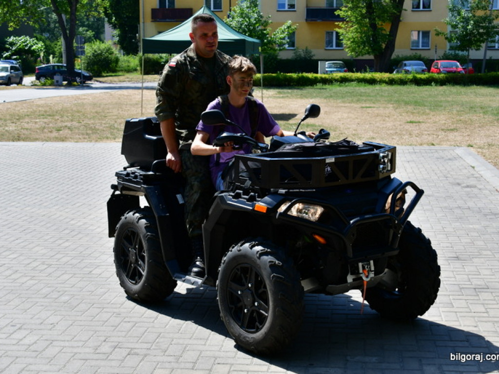 Piknik militarny w ramach obchodów 75. rocznicy mordu partyzantów w lesie Rapy (FOTO)
