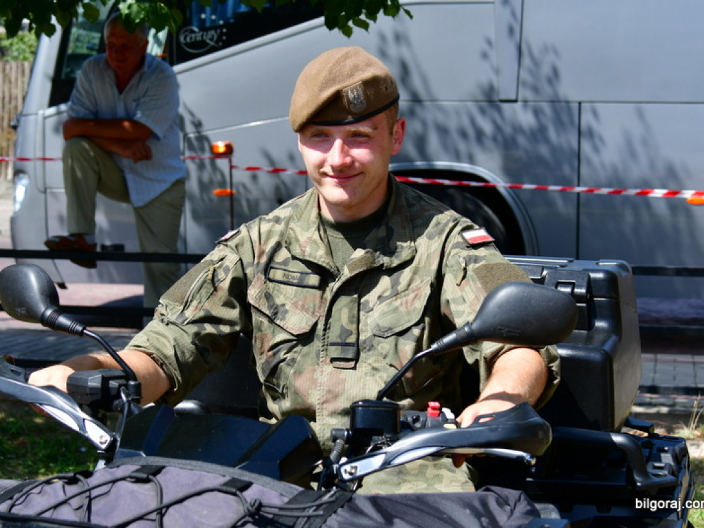 Piknik militarny w ramach obchodów 75. rocznicy mordu partyzantów w lesie Rapy (FOTO)