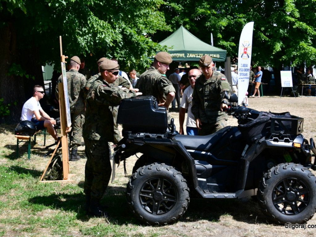 Piknik militarny w ramach obchodów 75. rocznicy mordu partyzantów w lesie Rapy (FOTO)